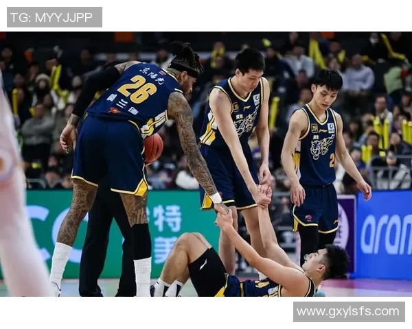 广东宏远与浙江稠州激战正酣 强强对决引爆CBA焦点战