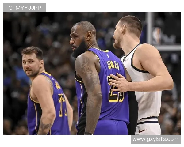 湖人鏖战太阳强强对决詹姆斯率队上演巅峰之夜豪取关键胜利