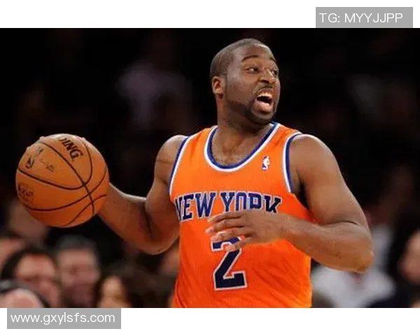 纽约尼克斯力克强敌迎战新赛季挑战 球队备战势头迅猛展现不凡实力