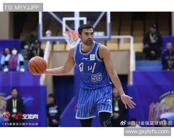 吉林九台农商行迎战四川金强全力争胜展现篮球魅力与团队精神